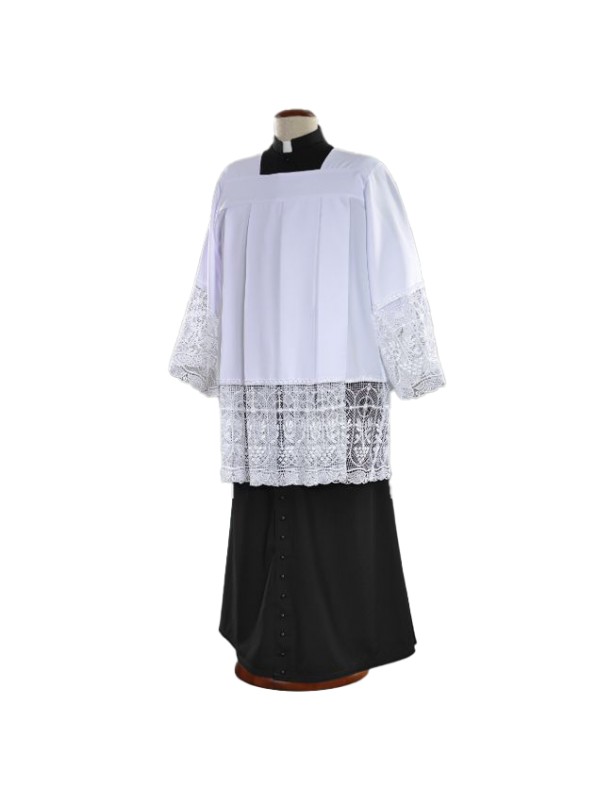 Surplis de prêtre, blanc décoré de guipure en coton