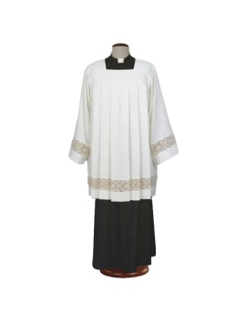 Priest surplice decorated with cotton insert (31)