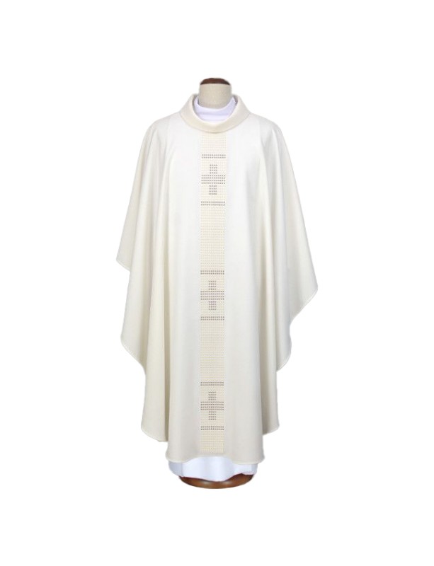 Ecru embroidered chasuble with cross motif (A18)