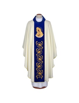 Embroidered chasuble with image of Our Lady of Ostra Brama (A25)