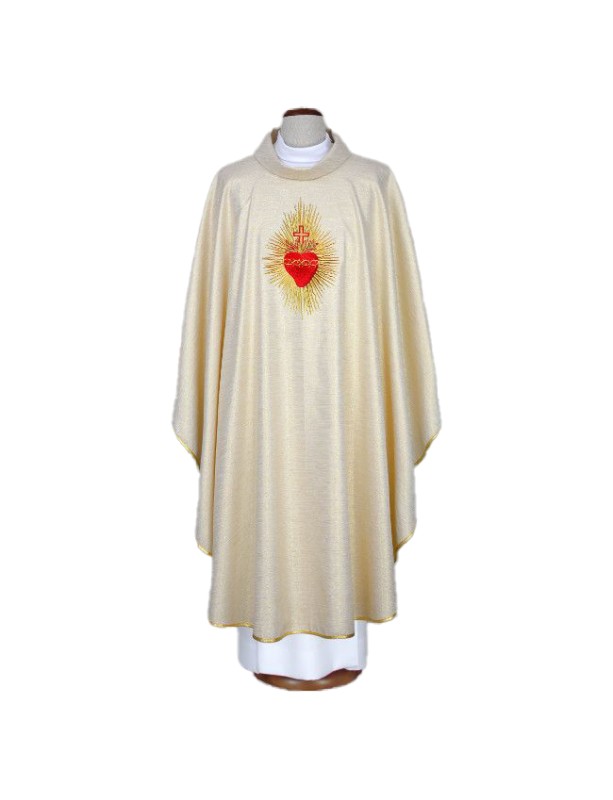 Besticktes Messgewand mit dem Motiv des Herzens Jesu (A31)
