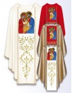 Chasuble with image of the Holy Family (1)
