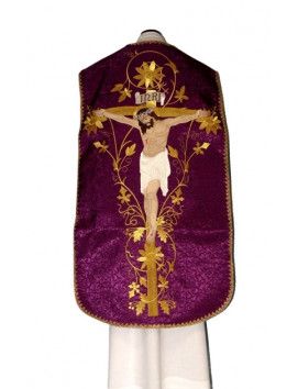 Casulă romană violetă cu Hristos Răstignit brodat
