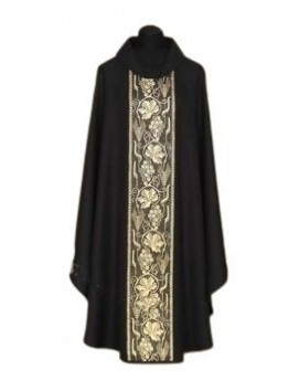 Black embroidered chasuble (32A)