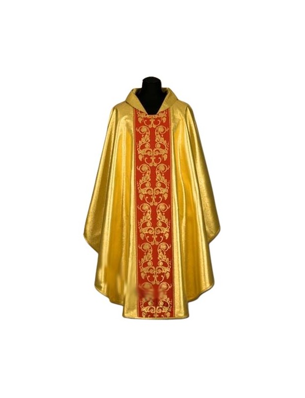Chasuble brodée en or (34A)