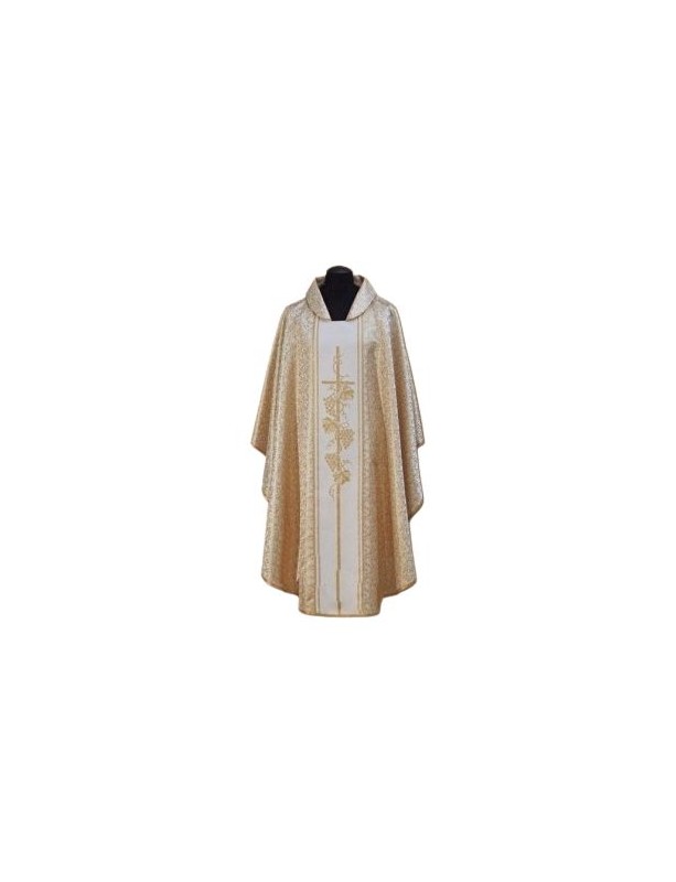 Chasuble brodée en or (43A)